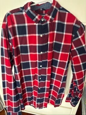 EXPRESS men’s Red and Navy Plaid Button-Down Shirt
